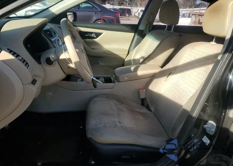 2016 Nissan Altima 2.5 z USA, uszkodzony, nr VIN 1N4AL3AP4GN387552